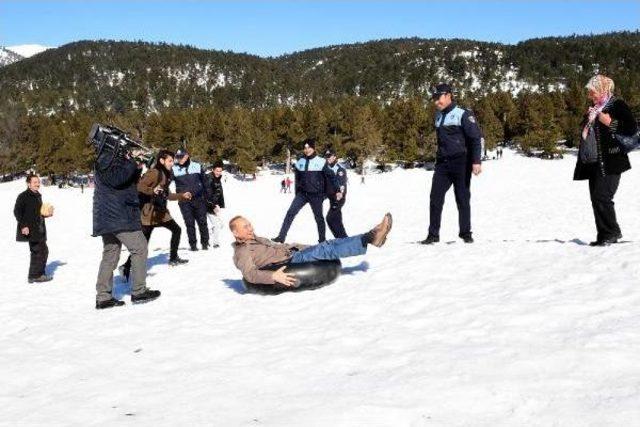 Başkan Sözlü, Karda Lastikle Kaydı