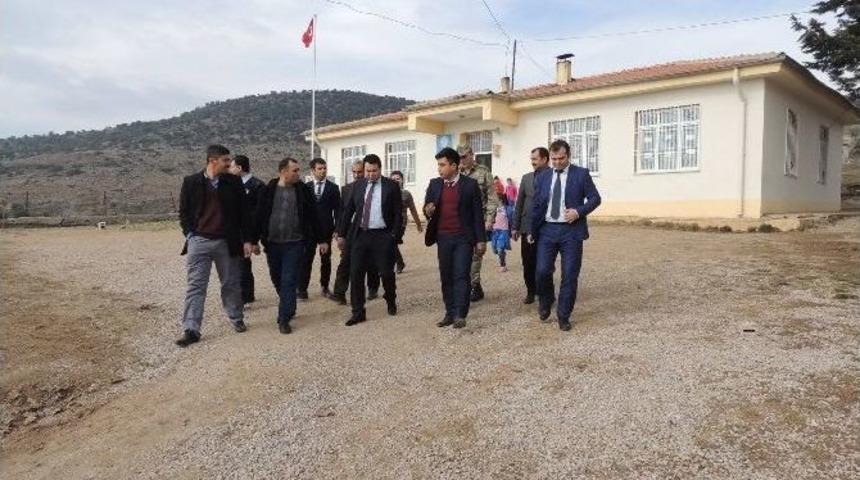 Kaymakam Avcı, Okulları Gezdi