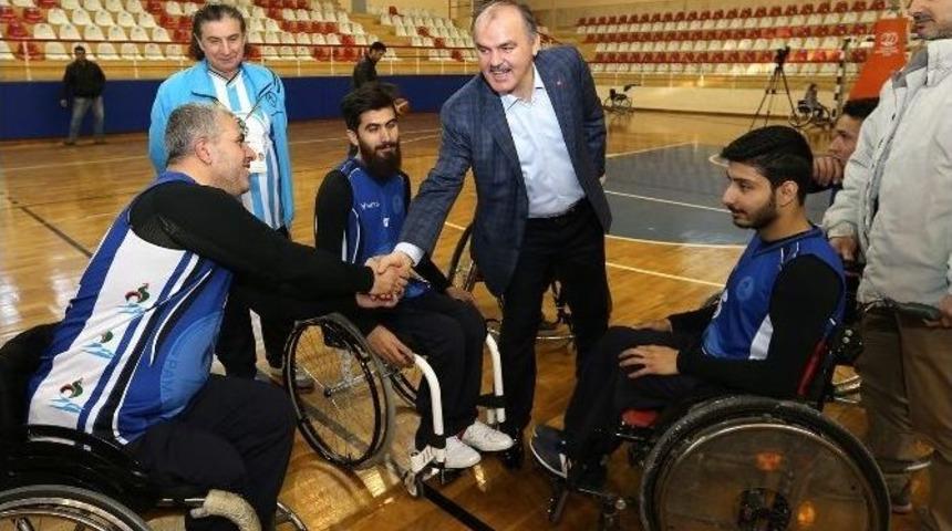 Pamukkale Belediyespor Üst Üste Üçüncü Galibiyetini Aldı