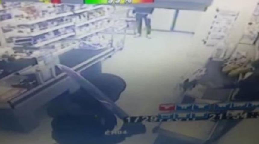 Antalya’da Palalı Market Soygunu