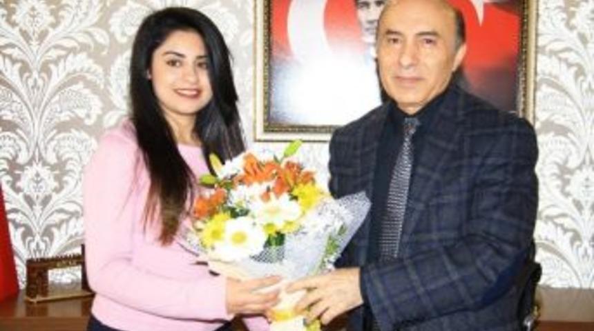 Rekt&ouml;r G&uuml;l&rsquo;den Engellilere Tam Destek