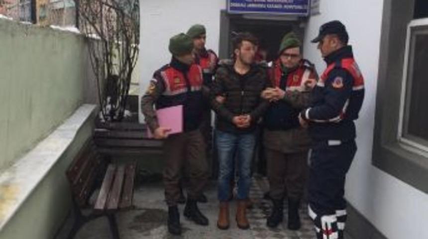 Yaşlı Adamın Evine Girip Emekli Maaşını &Ccedil;aldılar