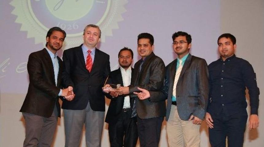 Bangladeşli &Ouml;ğrencilerin Gazi &Uuml;niversitesi Rekt&ouml;r&uuml;nden Talebi Var