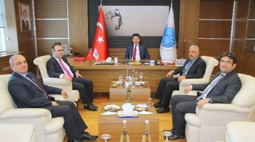İl Müdürlerinden Rektör Karacoşkun’a Ziyaret