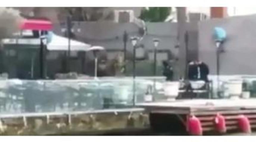 &Uuml;nl&uuml; Restoranda Alacak Verecek Kavgası ;1 &Ouml;l&uuml; 2 Yaralı