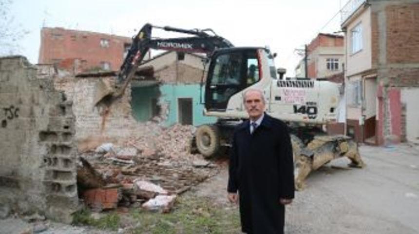 B&uuml;y&uuml;kşehir Namık Kemal&rsquo;e Değer Katıyor