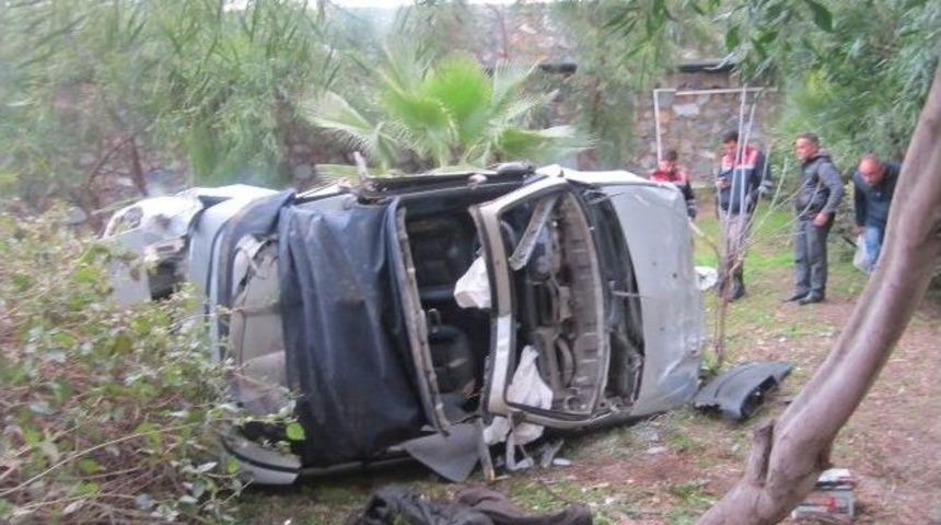 Alanya&rsquo;da Otomobil Şarampole Devrildi: 1 &Ouml;l&uuml;