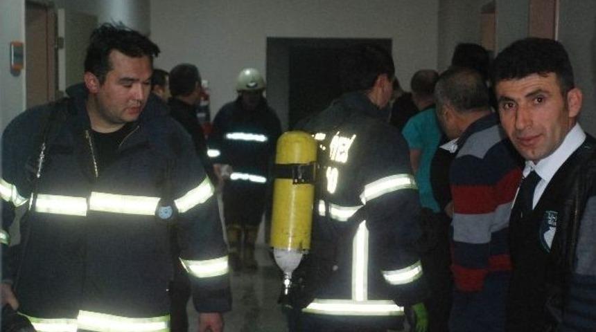 Tokat Devlet Hastanesinde Korkutan Yangın