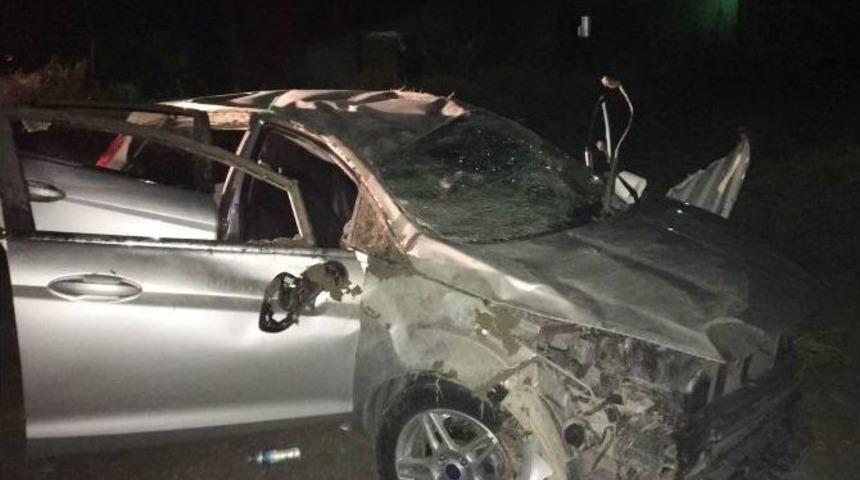 Manisa&rsquo;da Otomobil Takla Attı: 2 Yaralı