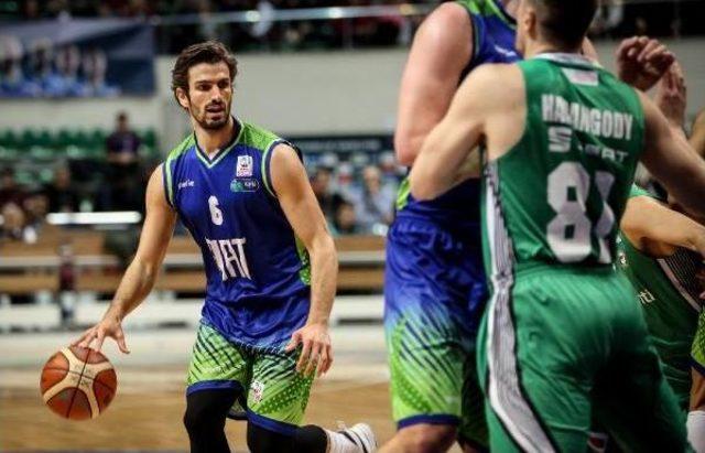 Tofaş - Darüşşafaka Doğuş: 83-66