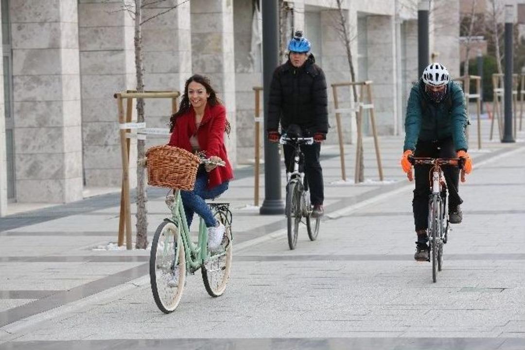 (&ouml;zel Haber) Nil&uuml;fer Belediyesi&rsquo;nde İşe Bisikletle Gidip Gelen Personele Vıp Hizmet...