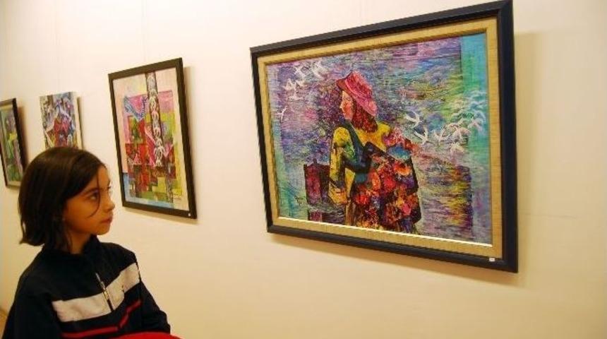 Remziye Oğan&rsquo;ın Kolaj Sergisi