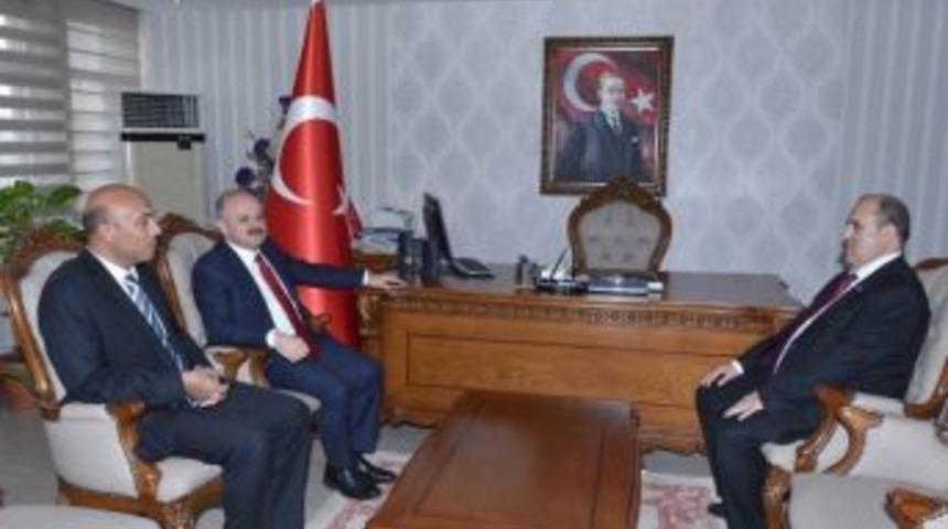 Vali &Ccedil;akacak&rsquo;tan Tarsus Kaymakamı &Uuml;nal&rsquo;a &ldquo;hayırlı Olsun&rdquo; Ziyareti