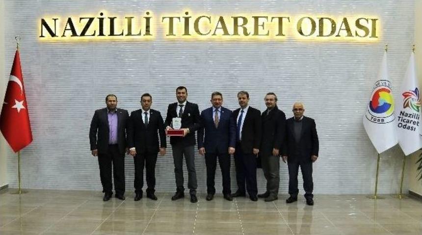 At&ccedil;alı Firma İlk 100&rsquo;e Girdi, Nazilli Ticaret Odası Plaket Verdi