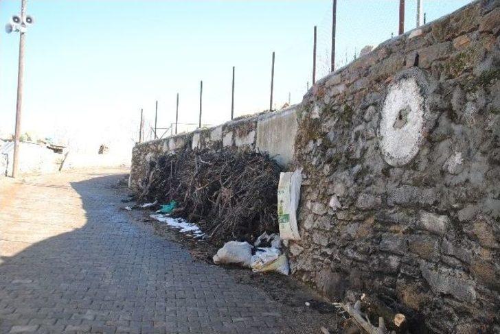 Bir Asırda Üç İsim Değiştiren Cumalar, Tarih Kokuyor G1