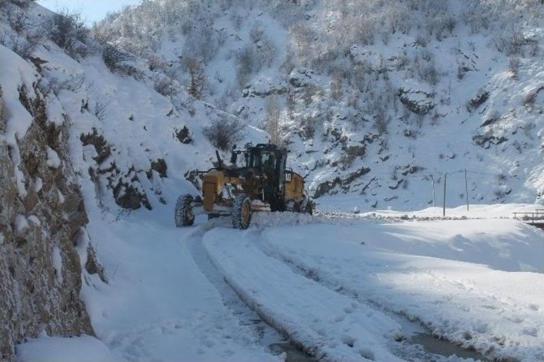 Yolu Kapanan K&ouml;yde Kalan Hasta İ&ccedil;in Operasyon