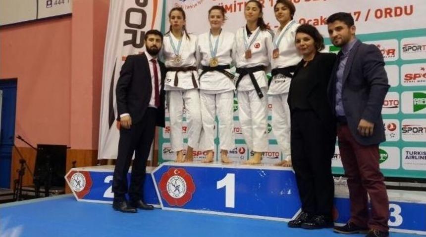 B&uuml;y&uuml;kşehir&rsquo;li Judocular&rsquo;dan 8 T&uuml;rkiye Derecesi