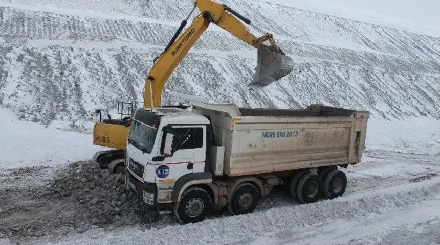 Btk Demiryolu Hattında Eksi 30&rsquo;da &Ccedil;alışıyorlar