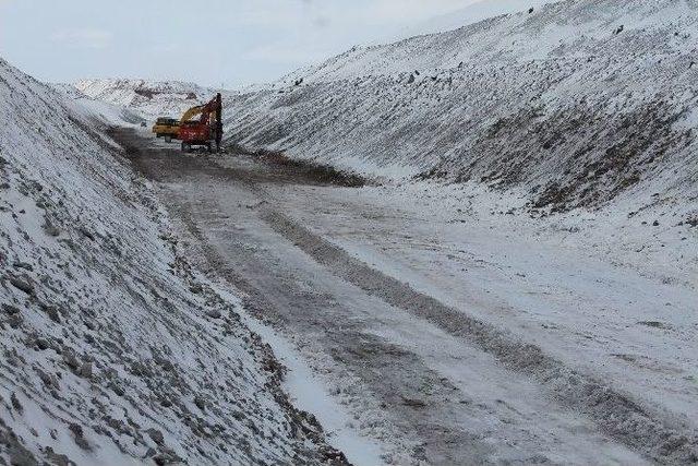 Btk Demiryolu Hattında Eksi 30’da Çalışıyorlar