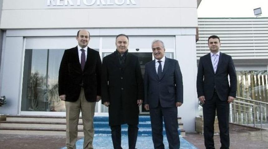 Erzurum Eski Valisi Altıparmak, Rekt&ouml;r &Ccedil;omaklı&rsquo;yı Ziyaret Etti