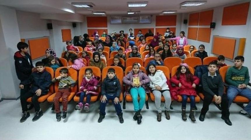 G&uuml;ng&ouml;ren Belediyesi Bilgi Evlerinde Tatil Dopdolu Ge&ccedil;iyor