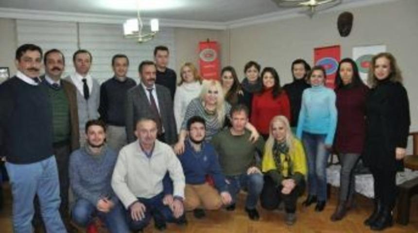 Eskişehir Anadolu K&uuml;lt&uuml;r Ve Dayanışma Derneği&rsquo;nin 3&rsquo;&uuml;nc&uuml; Grup Diksiyon Kursu Başladı