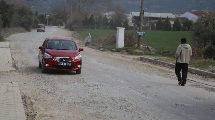 Milas&rsquo;ta Bozulan Yolla Tepki Topluyor