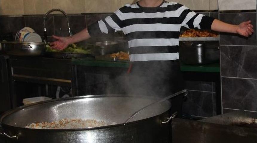 Eğitimini Aldı, İşyerini A&ccedil;tı