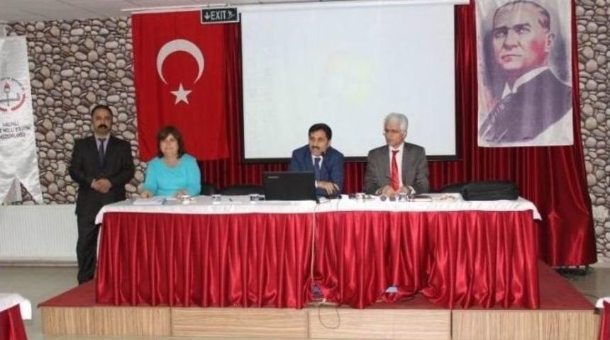 Salihli&rsquo;de Mesleki Ve Teknik Eğitim Toplantısı D&uuml;zenlendi