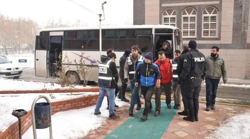 Fet&ouml;&rsquo;n&uuml;n Askeri Okul Yapılanmasının Şifreleri &Ccedil;&ouml;z&uuml;l&uuml;yor