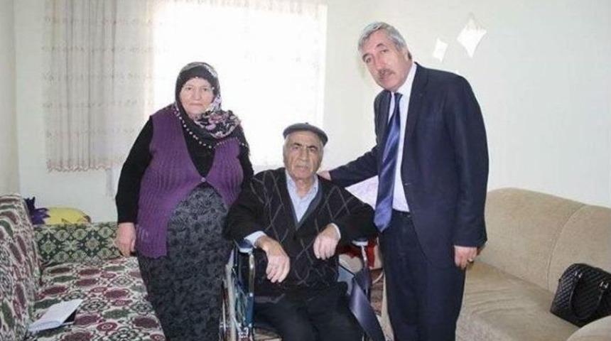 Sungurlu Belediyesi&rsquo;nin Tekerlekli Sandalye Yardımları Devam Ediyor