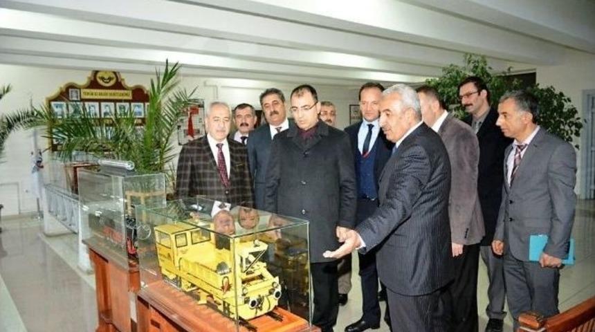 Vali Toprak, Tcdd&rsquo;yi Ziyaretinde Hızlı Tren Mesajı Verdi