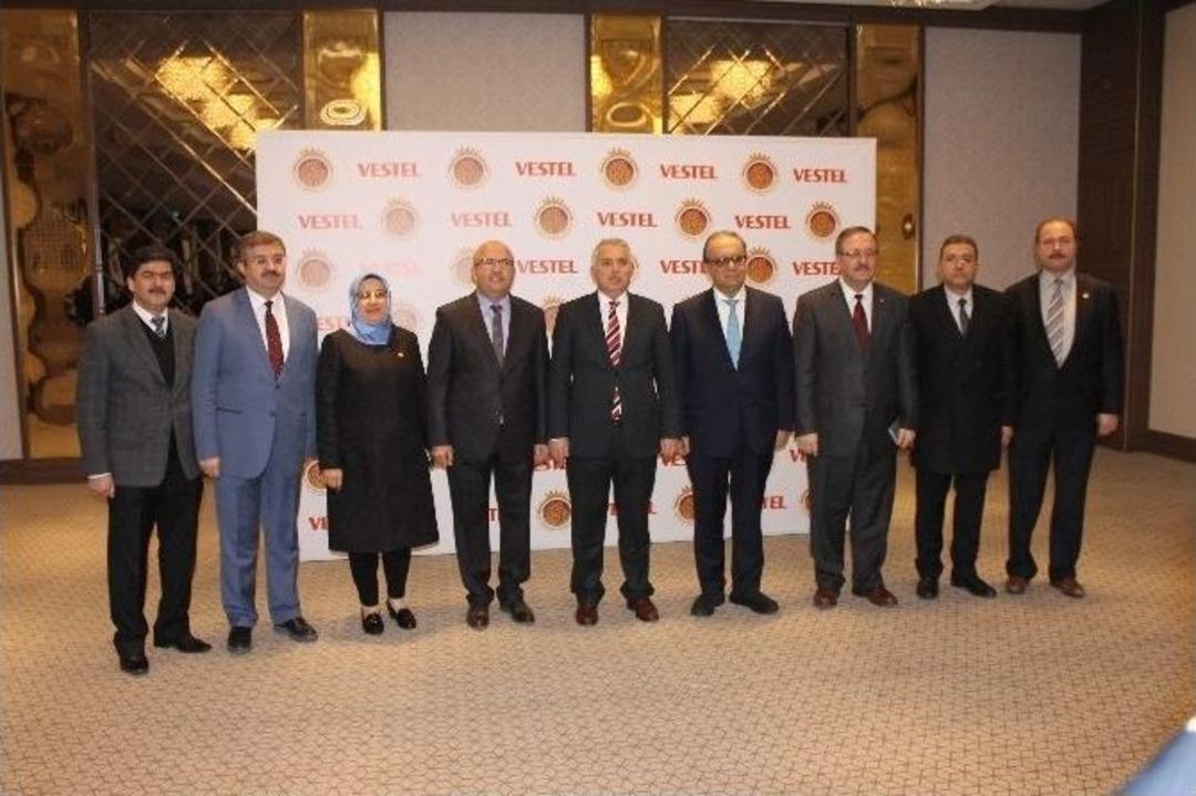 Afyonkarahisar Belediyesi&rsquo;nden&ldquo;&uuml;lkemi Seviyorum Yerli Cep Telefonu Kullanıyorum&rdquo; Kampanyası