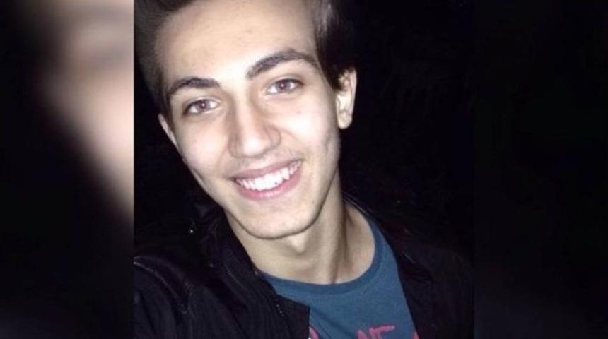 Kaza Yapan Motosiklete Vurmamak İ&ccedil;in Bariyerlere &Ccedil;arptı