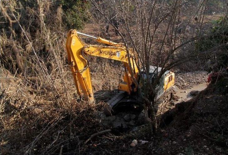 Selde Kaybolan 2 Kişiyi Arama Çalışmaları Yeniden Başladı G1