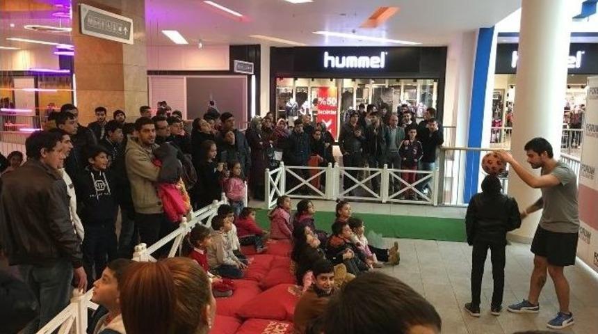 T&uuml;rkiye&rsquo;nin En İyi Top Cambazı, Forum Gaziantep&rsquo;te