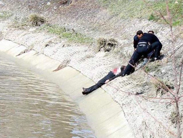 Eşini Intihara Yönlendirmekten 10 Yıl Hapisle Yargılanıyor