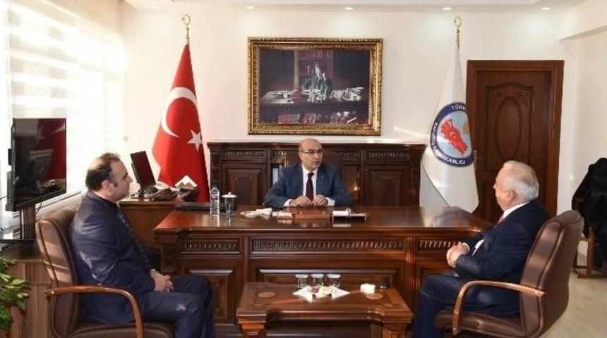 Vali Demirtaş: "karataş İ&ccedil;in &Ccedil;aba Sarfediyoruz"