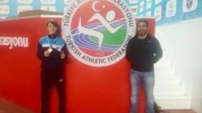 Osmangazili Atletler Madalyaya Doymuyor