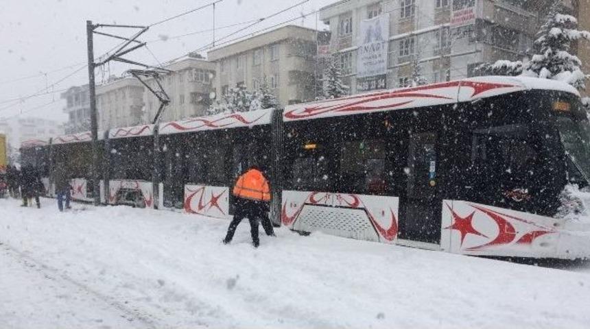 Samulaş: "raylı Sistem Hattında Hizmet S&uuml;r&uuml;yor"
