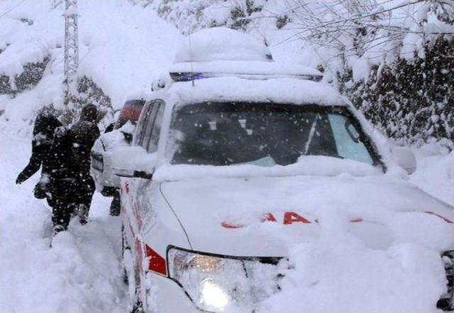 Rize'de 348 Köy Yolu Kardan Kapalı (3)