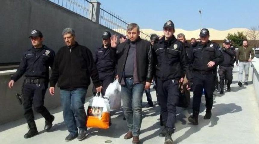 Mersin'de Fet&ouml; &Uuml;yeleri Adliyeye Sevk Edildi