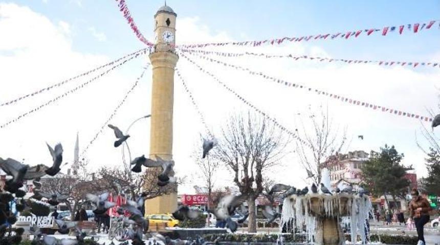 &Ccedil;orum'da S&uuml;z Havuzları Buz Tuttu