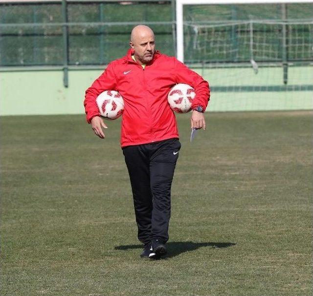 Manisa B&uuml;y&uuml;kşehir Belediyespor&rsquo;da Devrim D&ouml;nemi 1