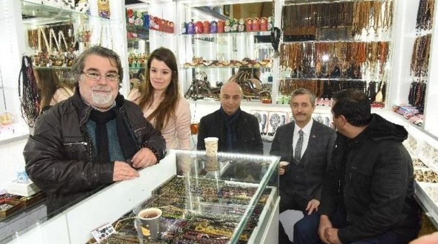 Belediye Başkanı Mehmet Tahmazoğlu, Esnafın Kahve Davetini Geri &Ccedil;evirmedi