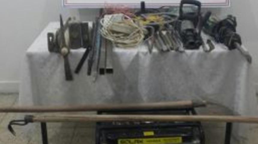 Bunlar İnşaatta Değil Ka&ccedil;ak Kazıda Bulundu