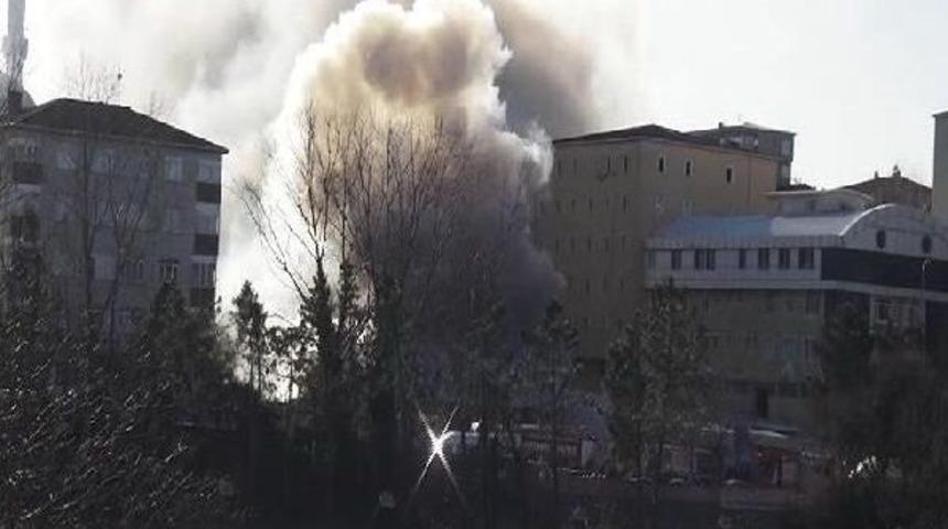 Sultanbeyli'de Bir Işyerinde Yangın &Ccedil;ıktı