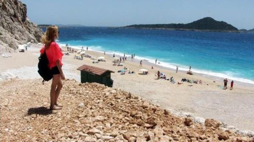 Kaputaş Plajı'nın 'doğal Karakteri Bozuldu'