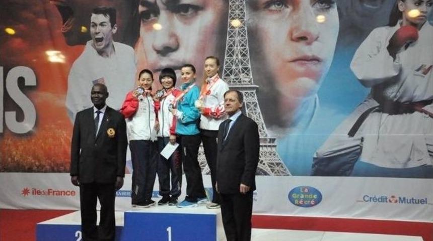 B&uuml;y&uuml;kşehirli Umay, Paris&rsquo;te İlk Madalyasını Aldı