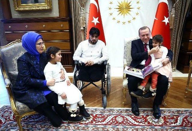 Babasına Gözlerini Vermek İsteyen Suriyeli Gözyaşı, Erdoğan’ın Misafiri Oldu